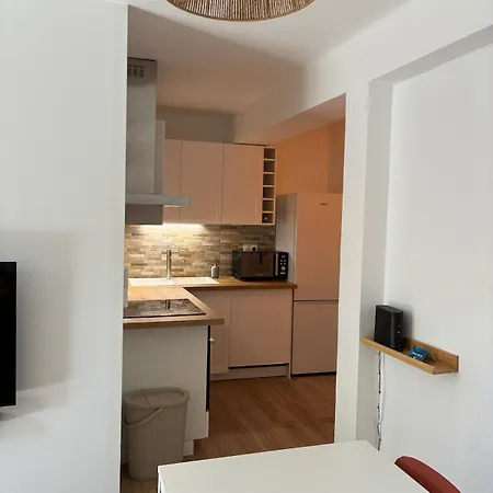 Apartment 8 Couchages Calme Et Idealement Place La Garde (Var)